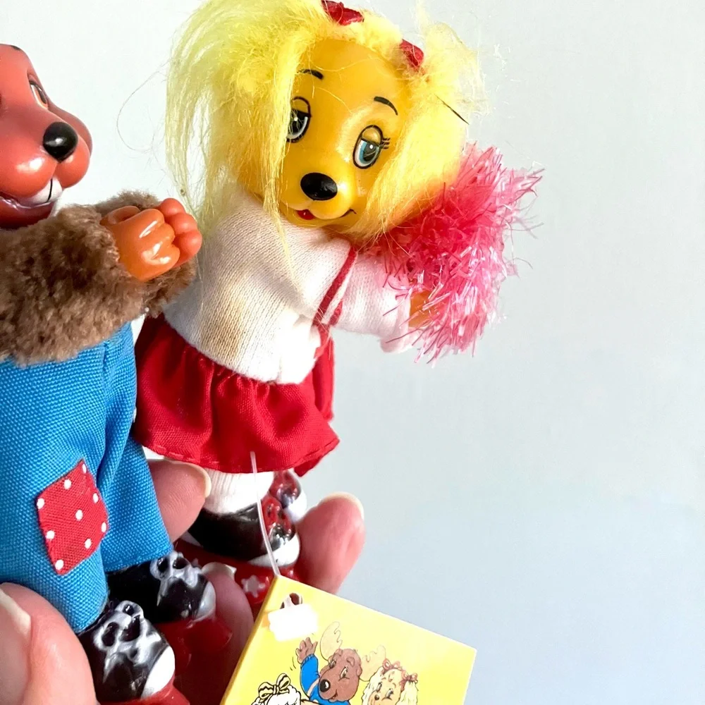 Vintage 80’s Get Along Gang beaver & dog clip hugger plush figures set of 2